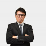 怒っている男性